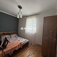 100 ლარი ღამე, ბინა დღიურად